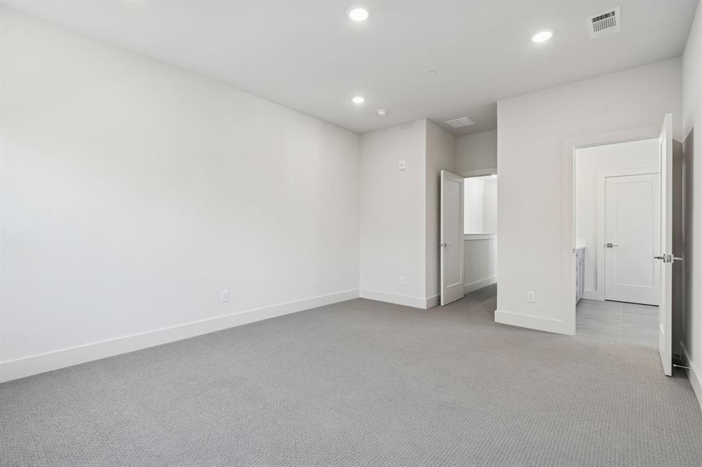 Lewisville Water's Edge II Condominium - Residential