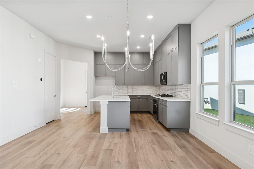 Lewisville Water's Edge II Condominium - Residential