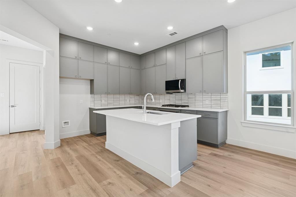 Lewisville Water's Edge II Condominium - Residential