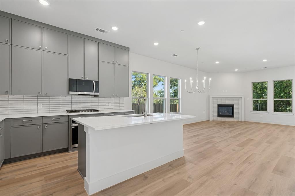 Lewisville Water's Edge II Condominium - Residential