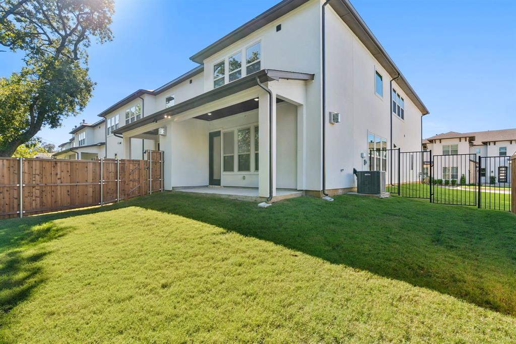 Lewisville Water's Edge II Condominium - Residential