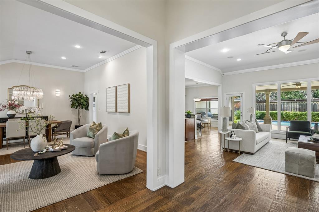 7635 Tanglecrest Drive