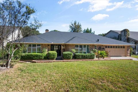 Photo of 4807 Misty Wood Court, Arlington, TX 76017 (MLS # 21092579)