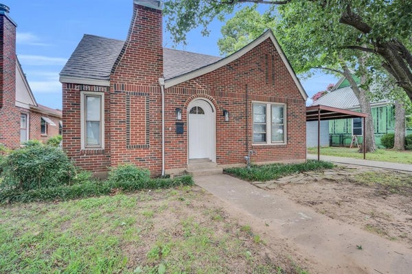 721 W CHAMBERS ST, CLEBURNE, TX 76033 - Image 5f095fb6952bc4eb8a1b51e38e33a26b/3035776982