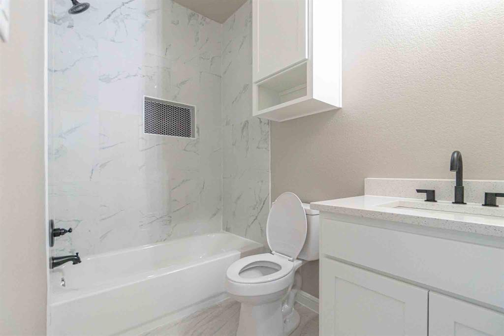 Lakeside Hills - Residential