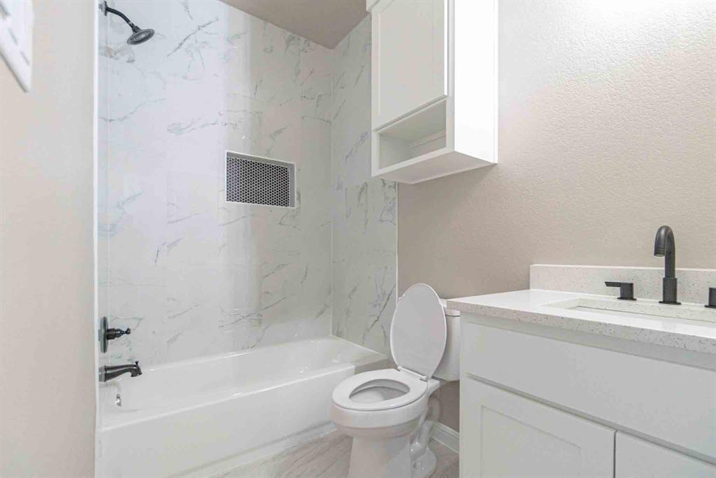 Lakeside Hills - Residential