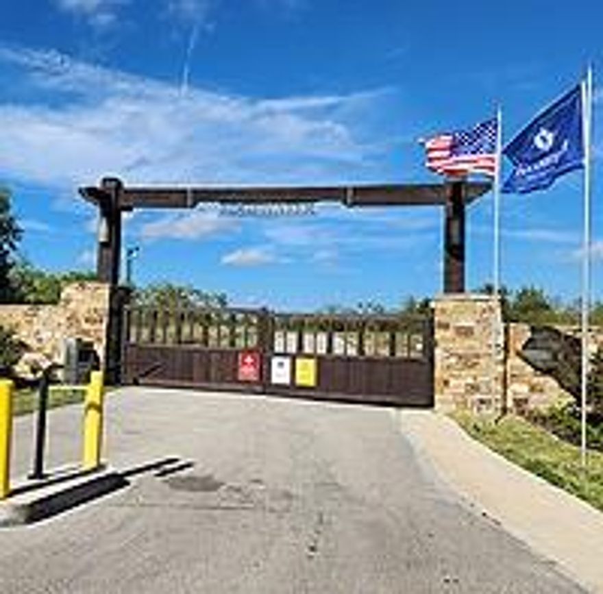 Beautiful lake area property. Walking distance to the lake in the Gated Community of Edgewater Cedar Creek Lake! Miles of lake views, fresh breeze and beautiful sunrise sunset views. Near Cedar Creek Country Club. Also nice place to fish and relax. Less than one hour drive from Dallas, Texas. Come see to appreciate!