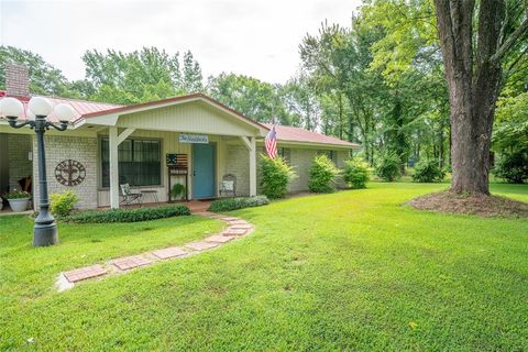 4512 FM 114 Avery TX 75554