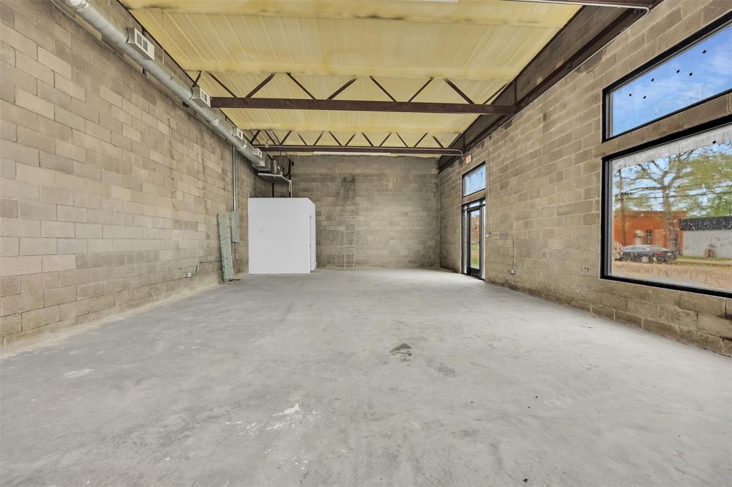 116 E Calhoun Street