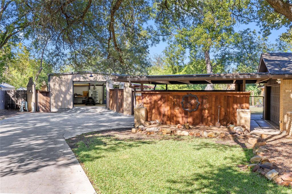 Brook Hollow Estates - Residential