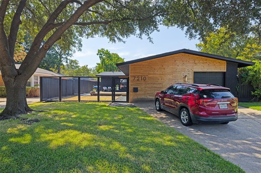 7210 Lehigh Drive