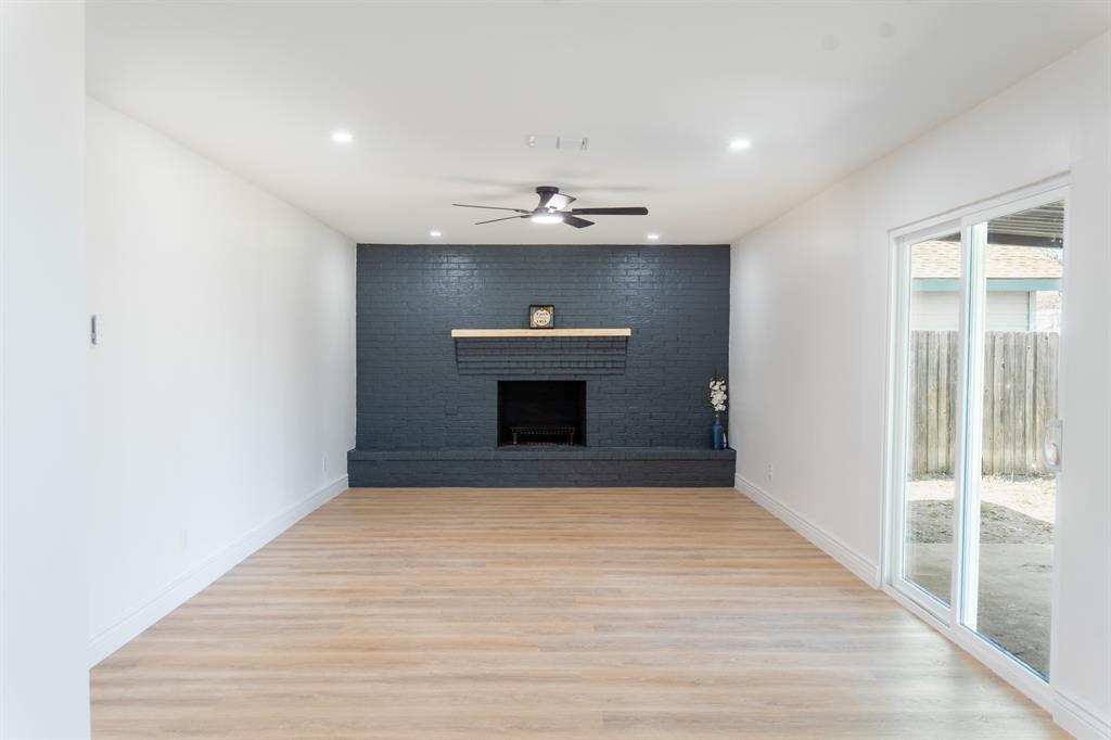 Lake Park Village 02 - Residential