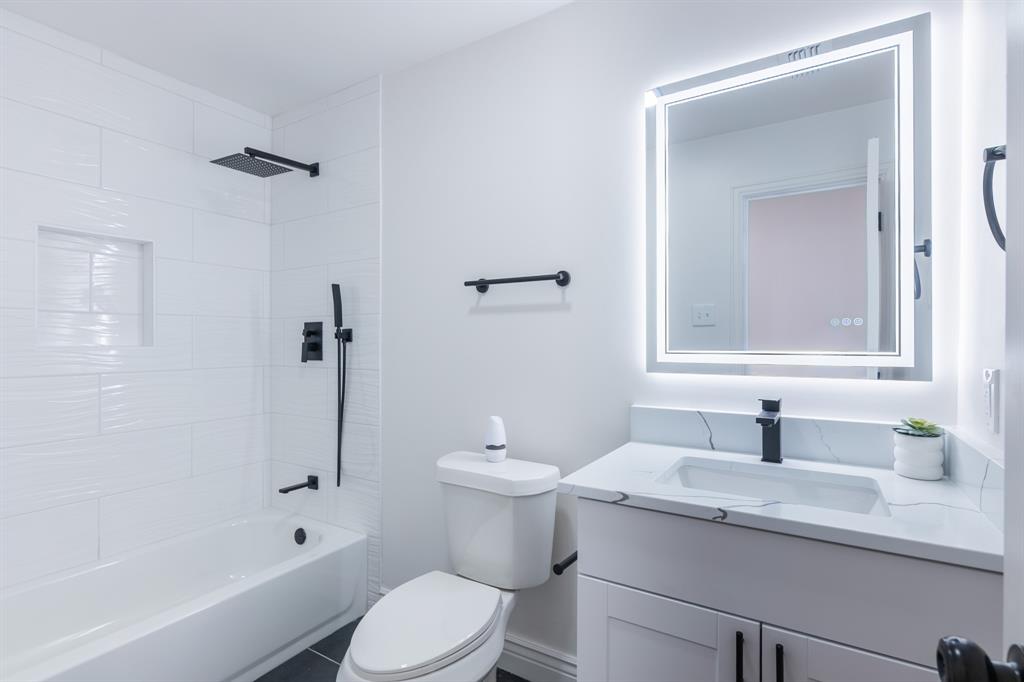 Lake Park Village 02 - Residential