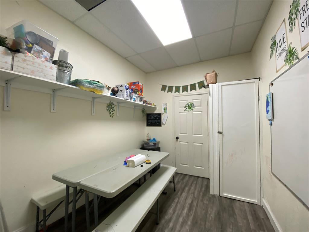 URBANDALE - Commercial Sale