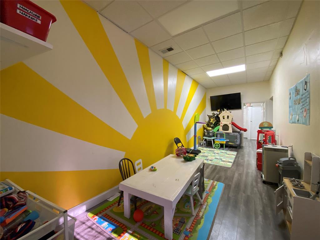 URBANDALE - Commercial Sale