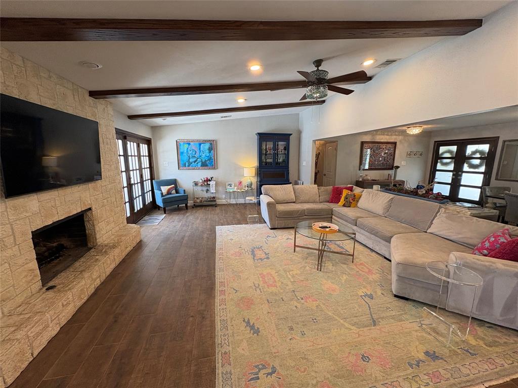 3796 Vinecrest Drive