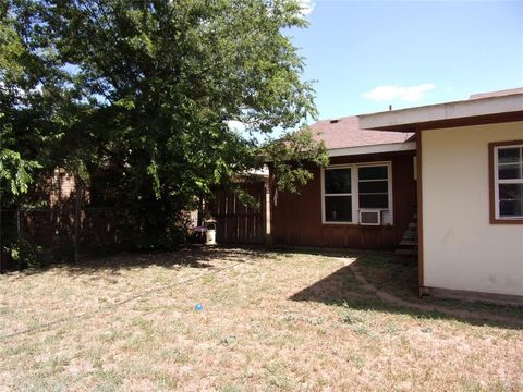 A home in San Saba