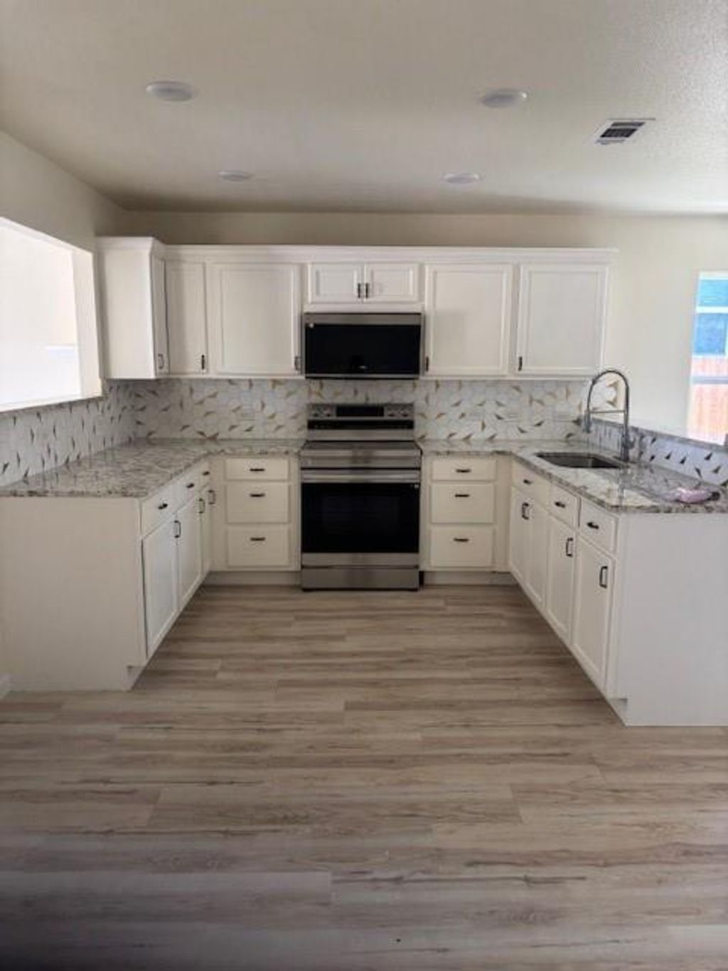 Photo of 104 S Wall Street, Itasca, TX 76055 (MLS # 21268613)