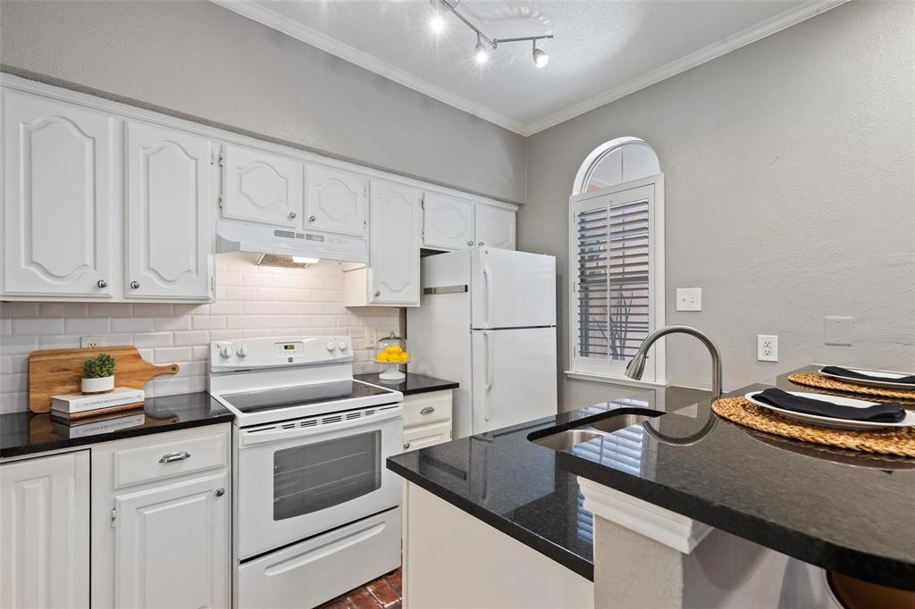 Bois Du Lac Condo - Residential