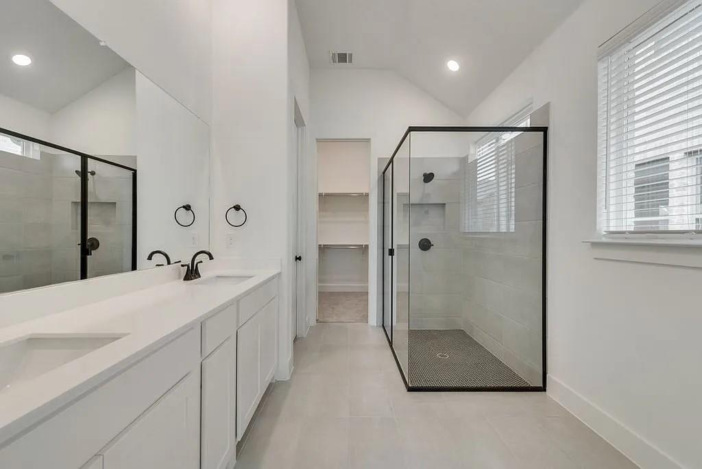 Edgewater Ph 1 - Residential Lease