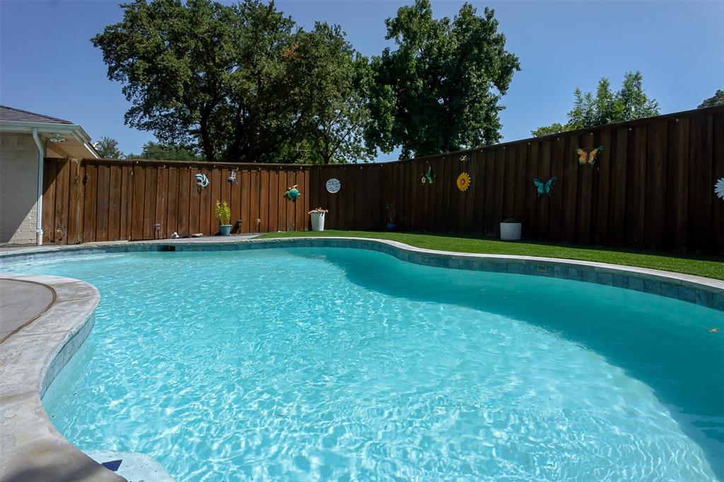 2404 Deep Valley Trail