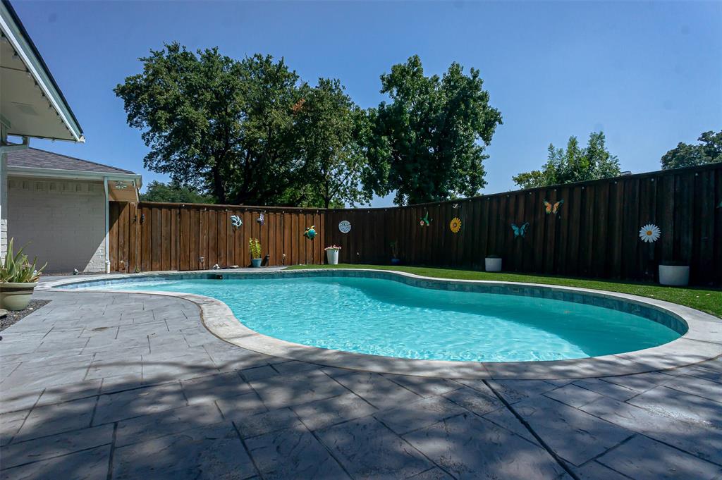 2404 Deep Valley Trail