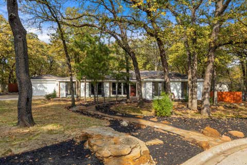 Photo of 504 Chisolm Court, Colleyville, TX 76034 (MLS # 21368425)