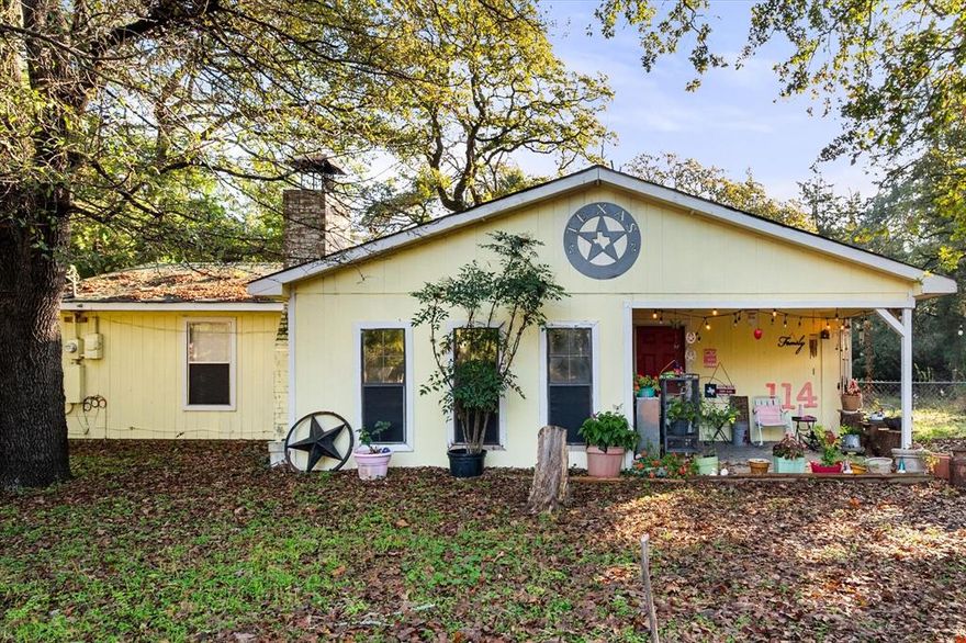 Welcome to country living on just over 4 beautiful acres in sought-after Fairfield ISD! This 3-bedroom, 2-bathroom home offers a spacious layout with a large living area perfect for gatherings, movie nights, and everyday comfort. Enjoy peaceful mornings on the covered porch with your coffee while taking in the quiet surroundings and wide-open space. The home has great bones and provides a wonderful opportunity to add your personal touch with a little TLC to make it truly your own. With room to roam, space for animals, a garden, or future projects, this property offers endless potential. Come make this slice of Texas country yours!