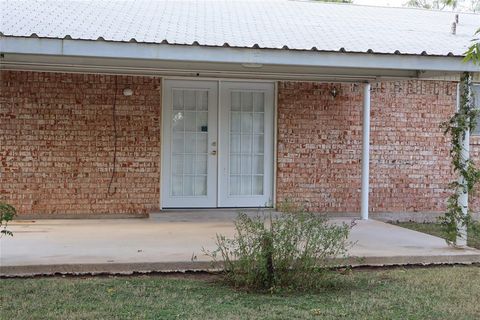 A home in Mineral Wells