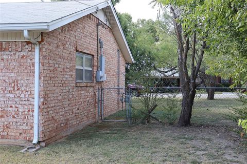 A home in Mineral Wells