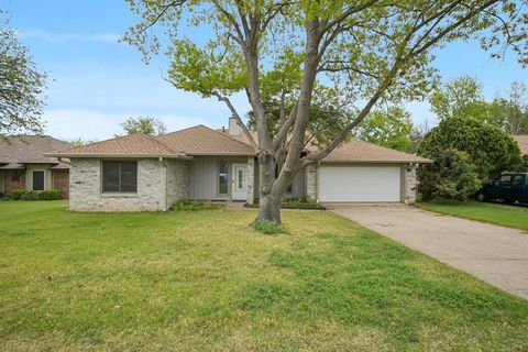 Photo of 63 Robins Nest Drive, Hickory Creek, TX 75065 (MLS # 21224062)