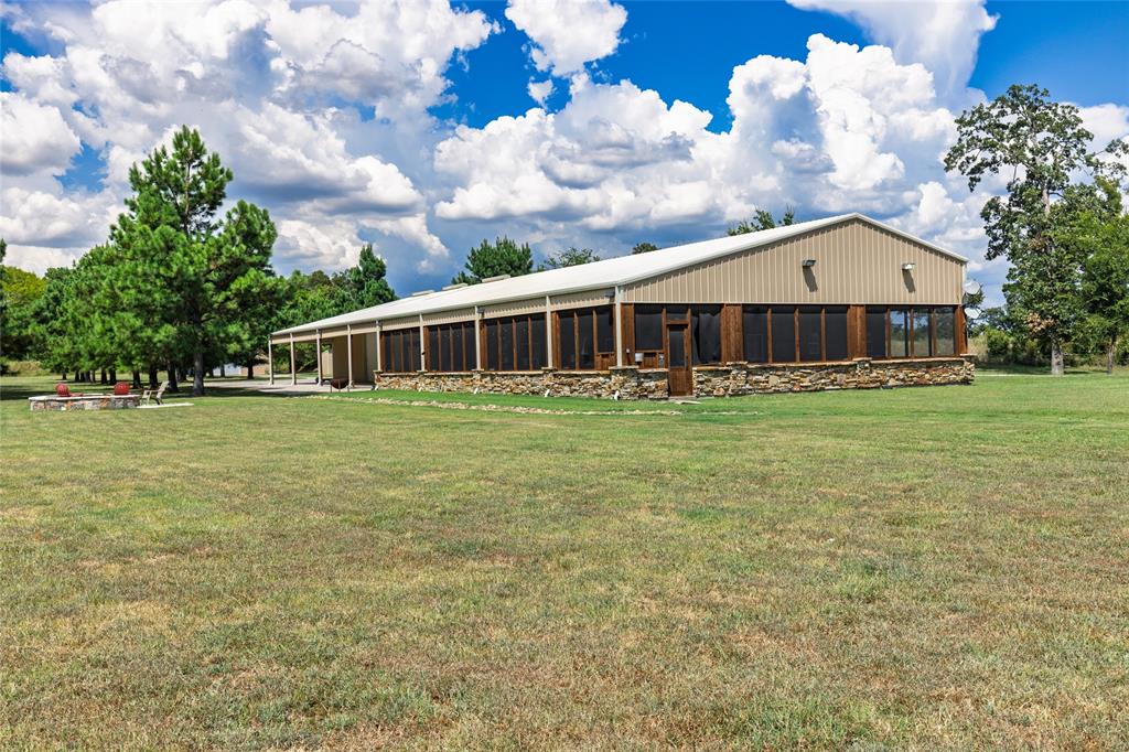 830 County Rd 1439