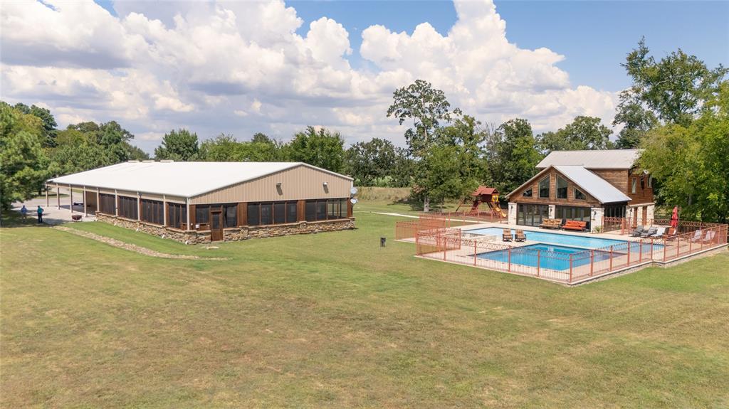 830 County Rd 1439