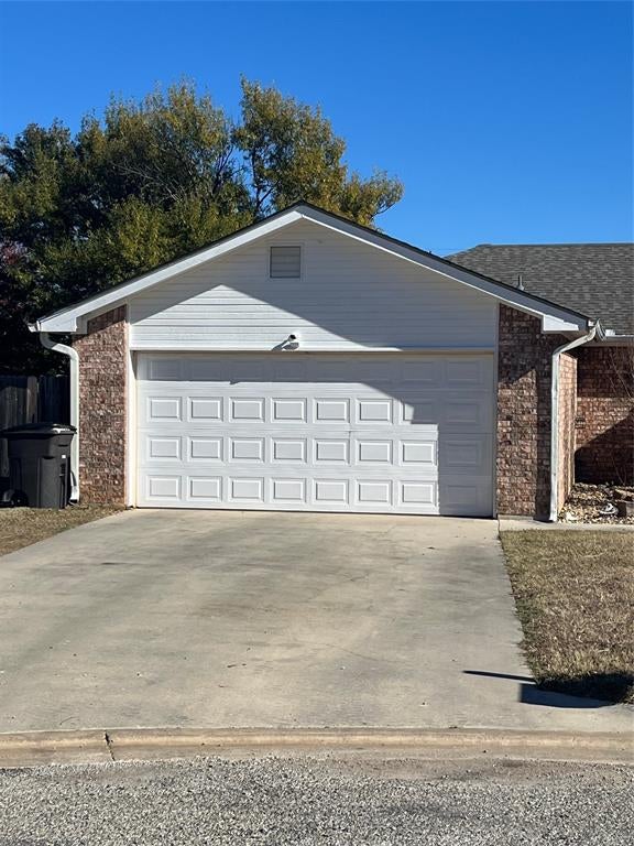 209 E Hall Court