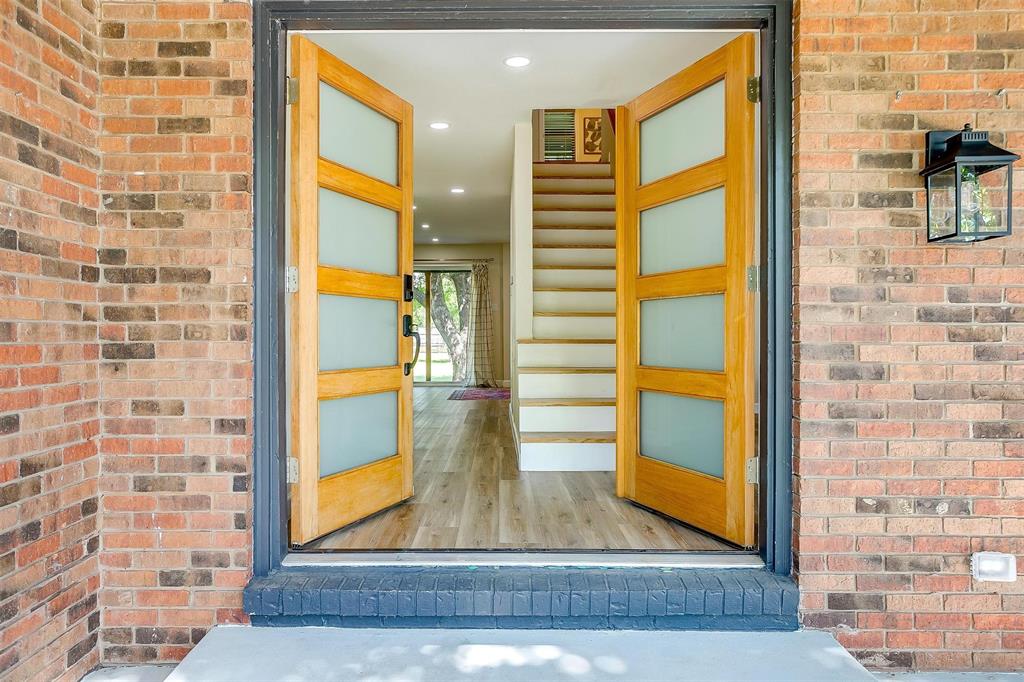 622 N Crockett Street