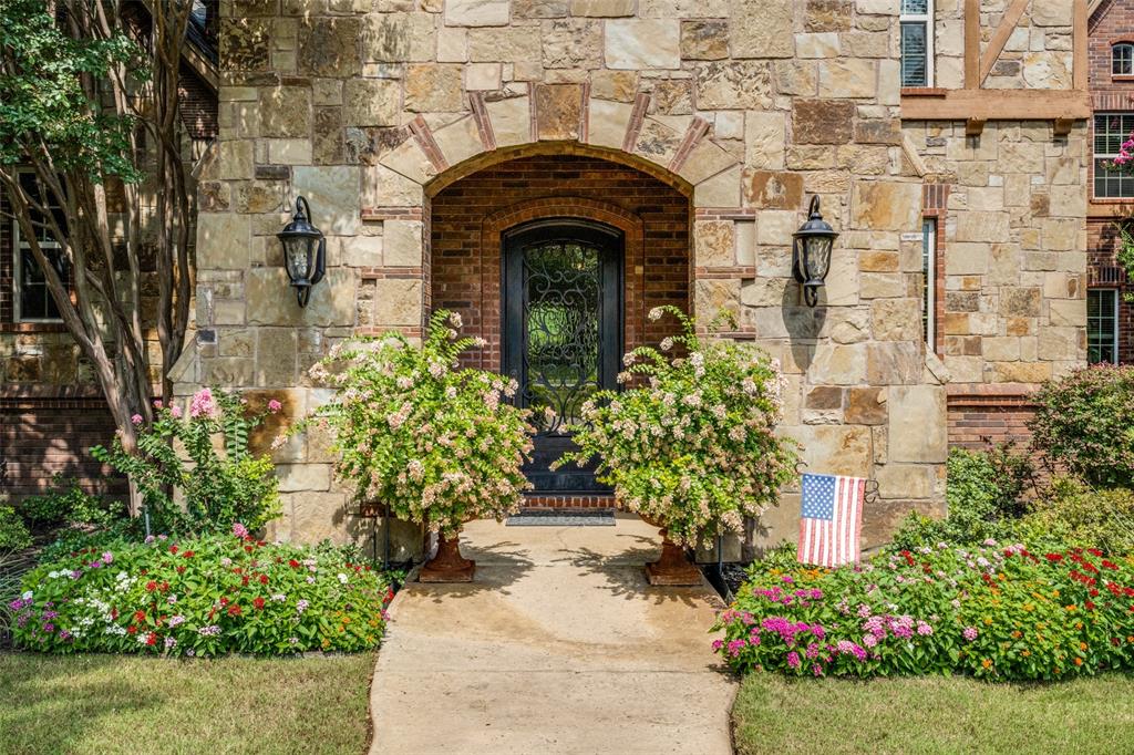 1313 Vanderbilt Drive