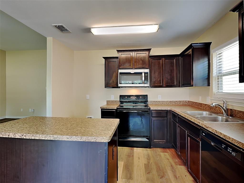 Shady Oaks Estates - Residential Lease