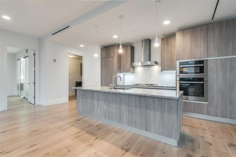 Photo of 3130 N Harwood Street #2606, Dallas, TX 75201 (MLS # 21193354)