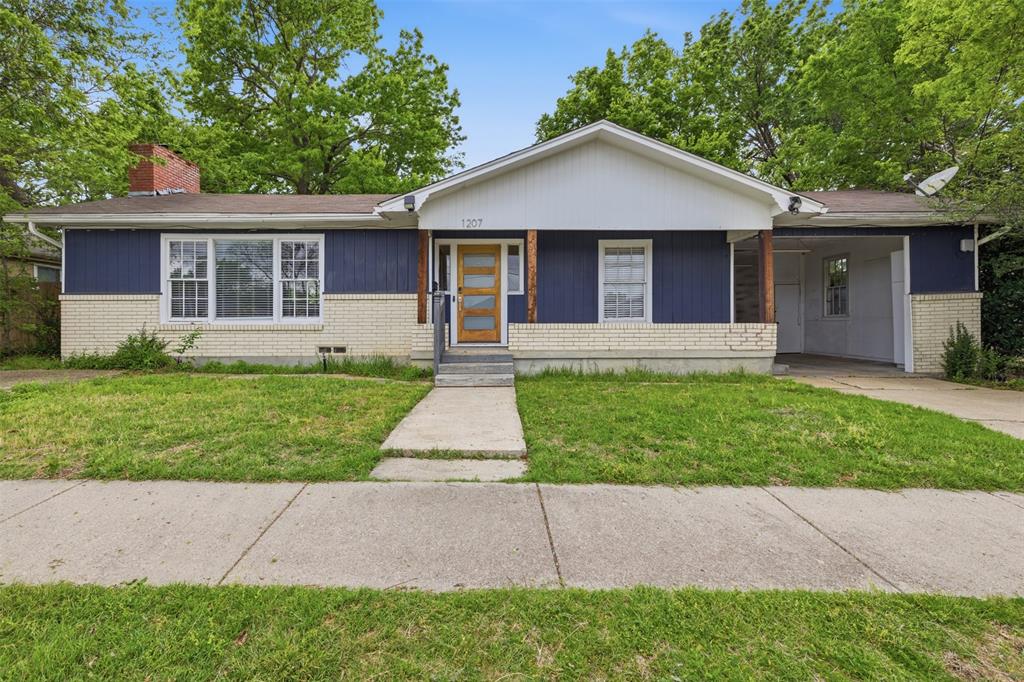 1207 N College Street