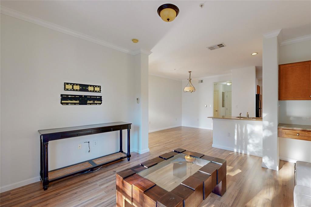 330 Las Colinas Boulevard E 252