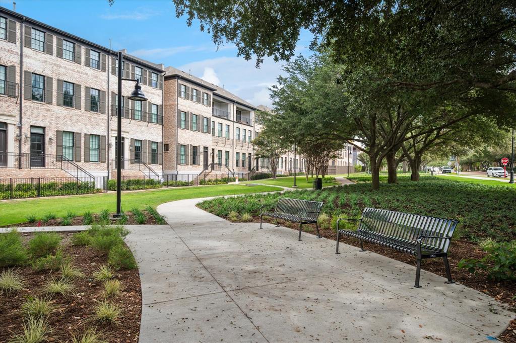 Addison Grove - Residential