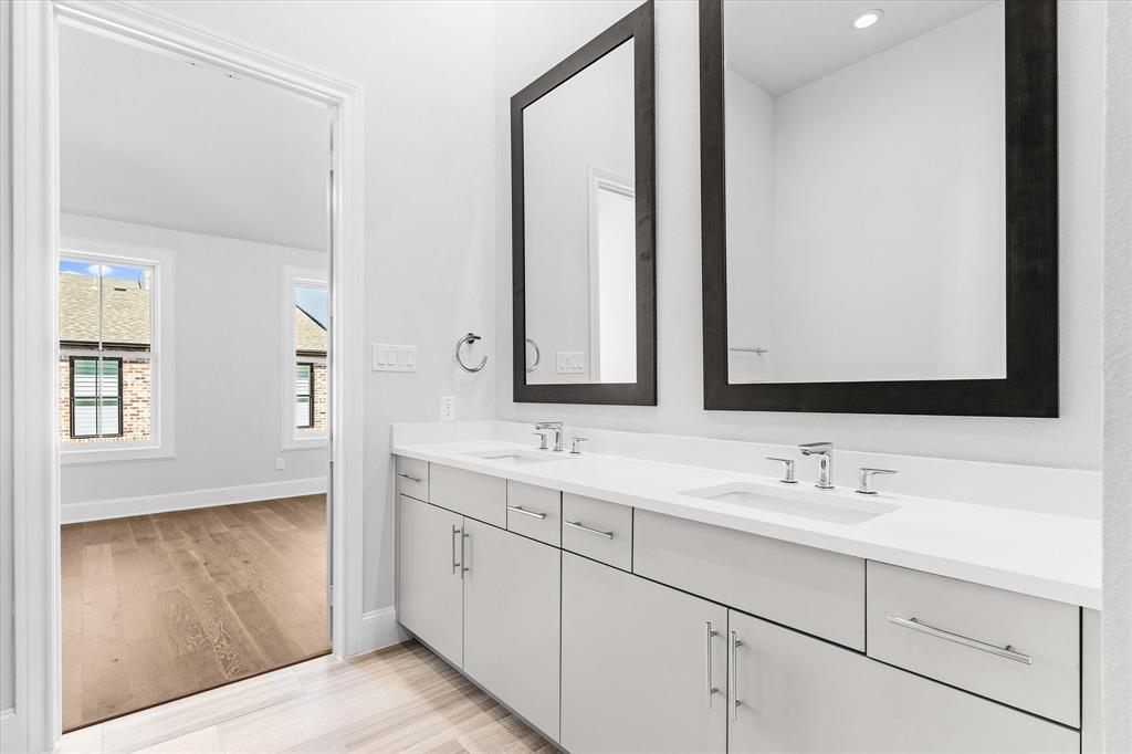 Addison Grove - Residential