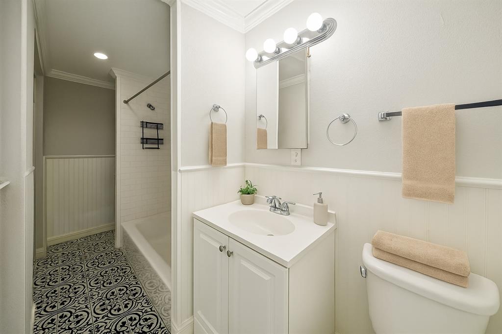 Russell Realty Co - Residential Income