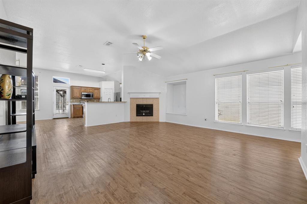 803 E Alexander Lane