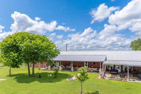 Photo of 1360 W US Hwy 84 Highway, Mullin, TX 76864 (MLS # 21255586)