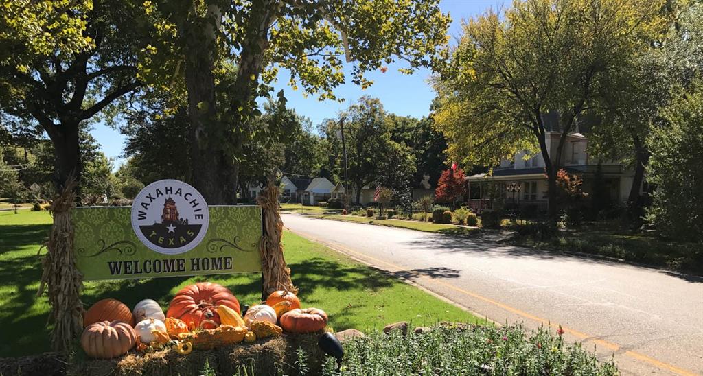 Oaks of North Grove - Residential