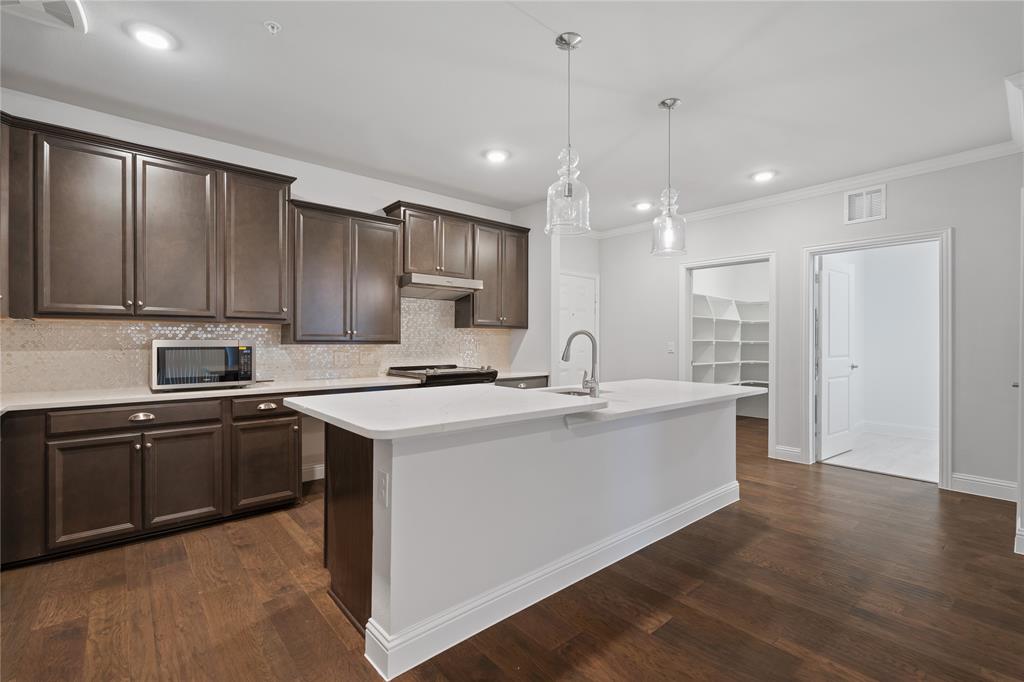 651 N Watters Road 3202