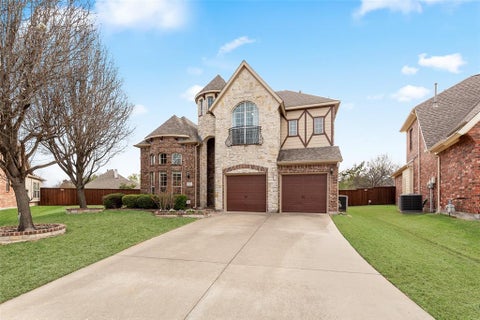 Photo of 5736 New Castle Drive, Richardson, TX 75082 (MLS # 21347632)