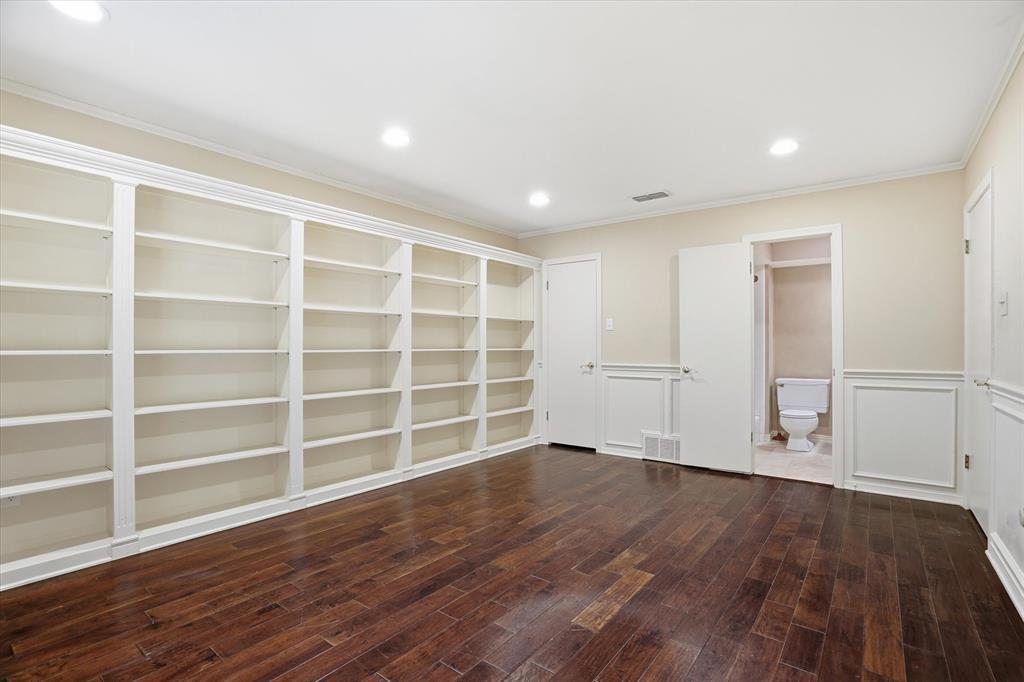 Ridglea Country Club Estate - Residential