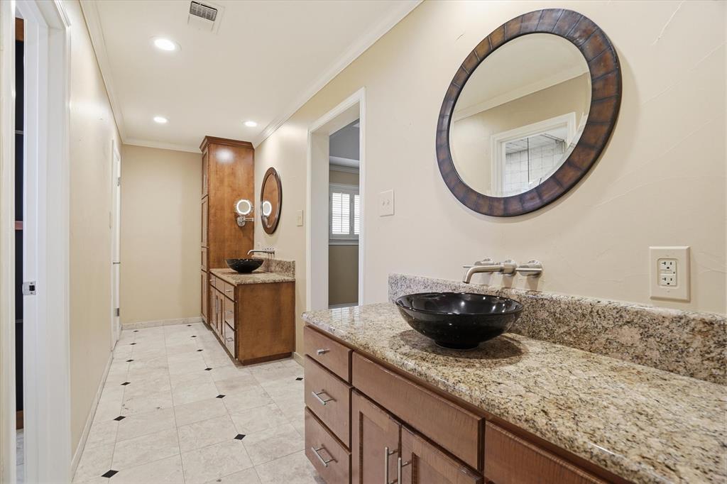 Ridglea Country Club Estate - Residential